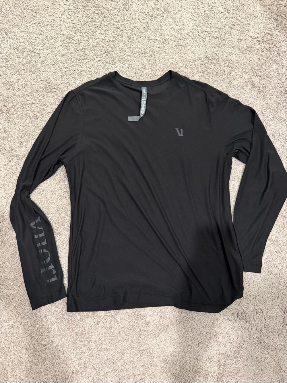 Vuori Large Black Long-Sleeve Performance Shirt